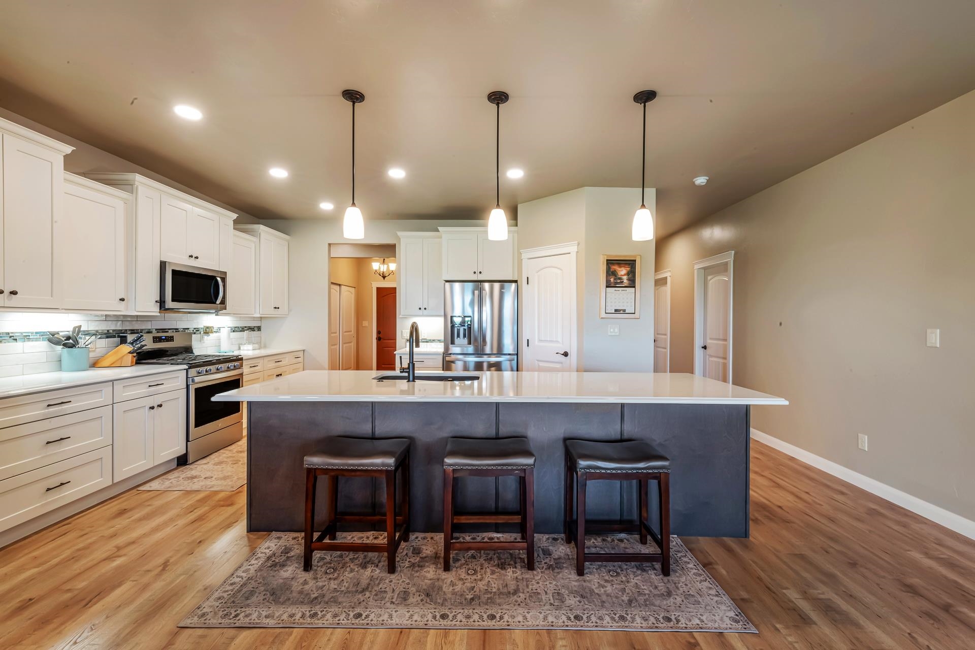 986 FARM HOUSE ROAD