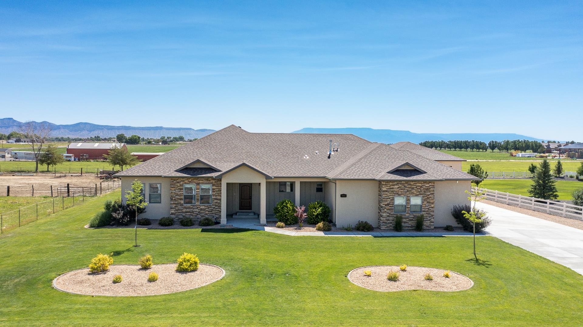 986 FARM HOUSE ROAD