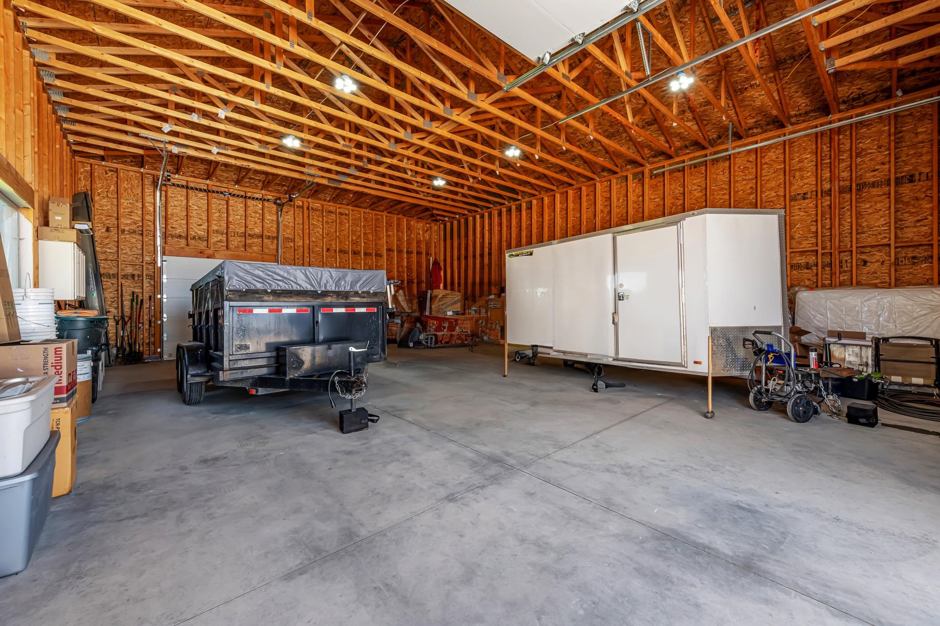 986 FARM HOUSE ROAD
