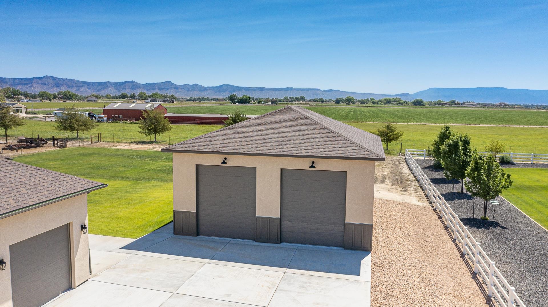 986 FARM HOUSE ROAD