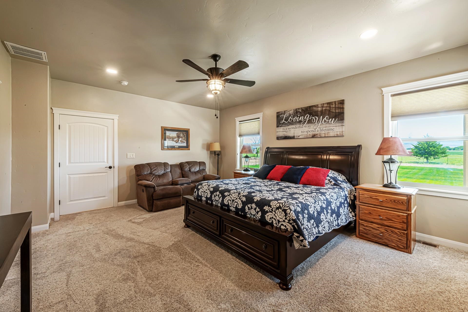 986 FARM HOUSE ROAD