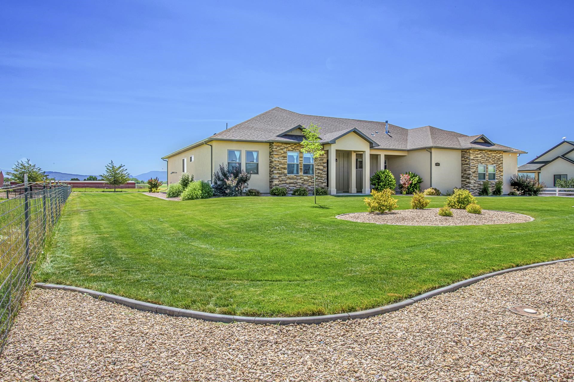 986 FARM HOUSE ROAD