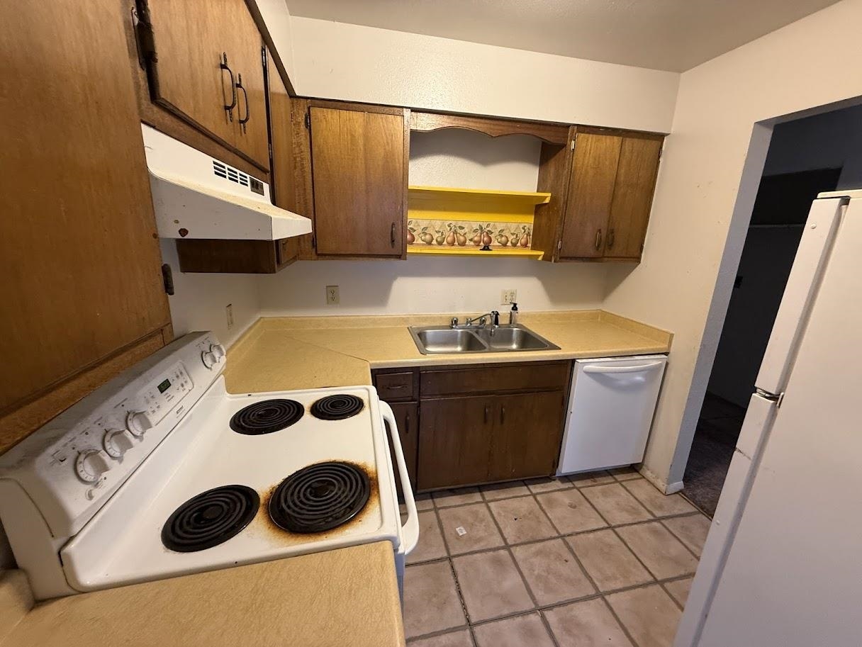 237 S Elm Avenue Unit: A and B