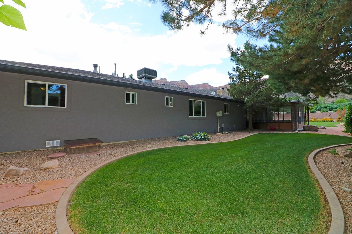 527 Ute Court