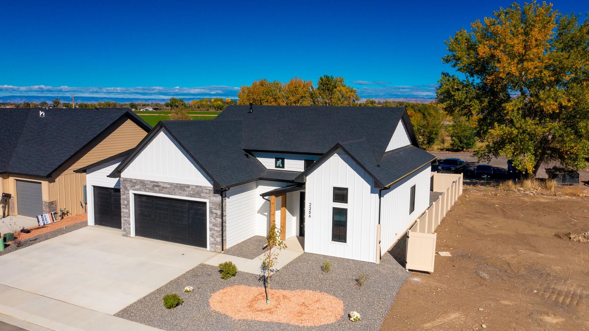 2356 Honeycrisp Drive