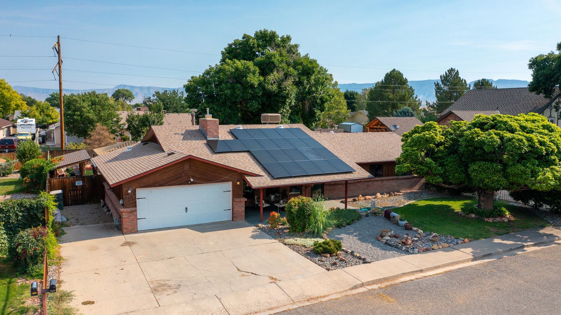 2412 Applewood Circle