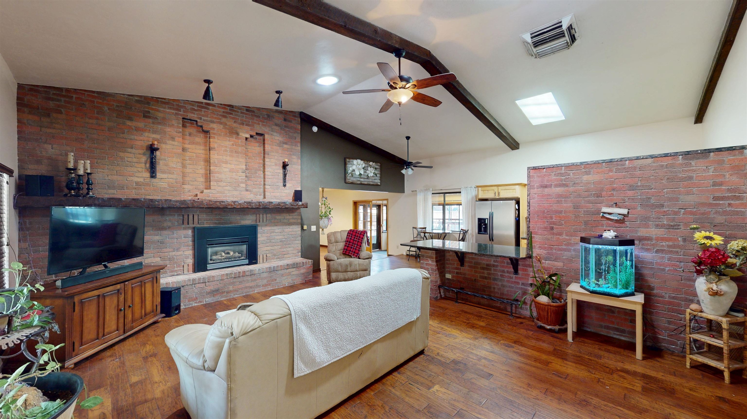 2412 Applewood Circle