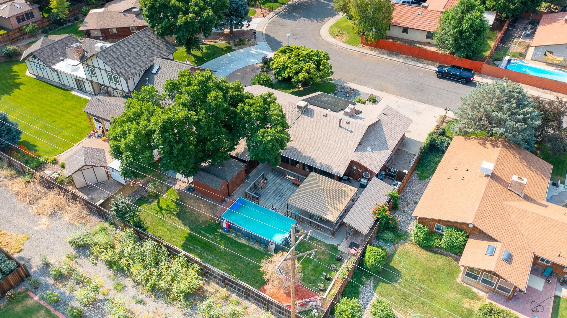 2412 Applewood Circle