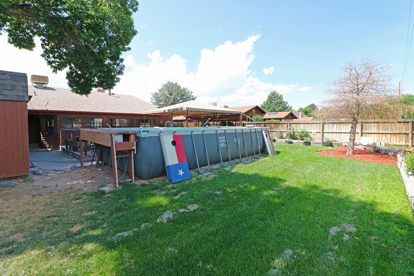 2412 Applewood Circle