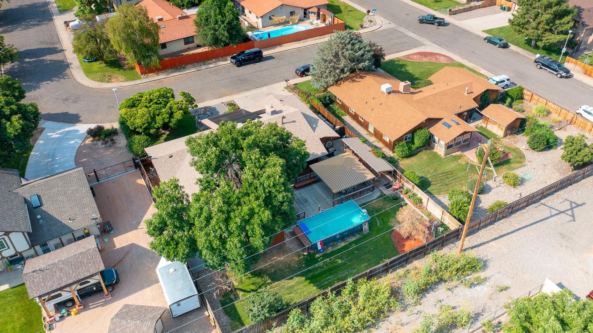 2412 Applewood Circle