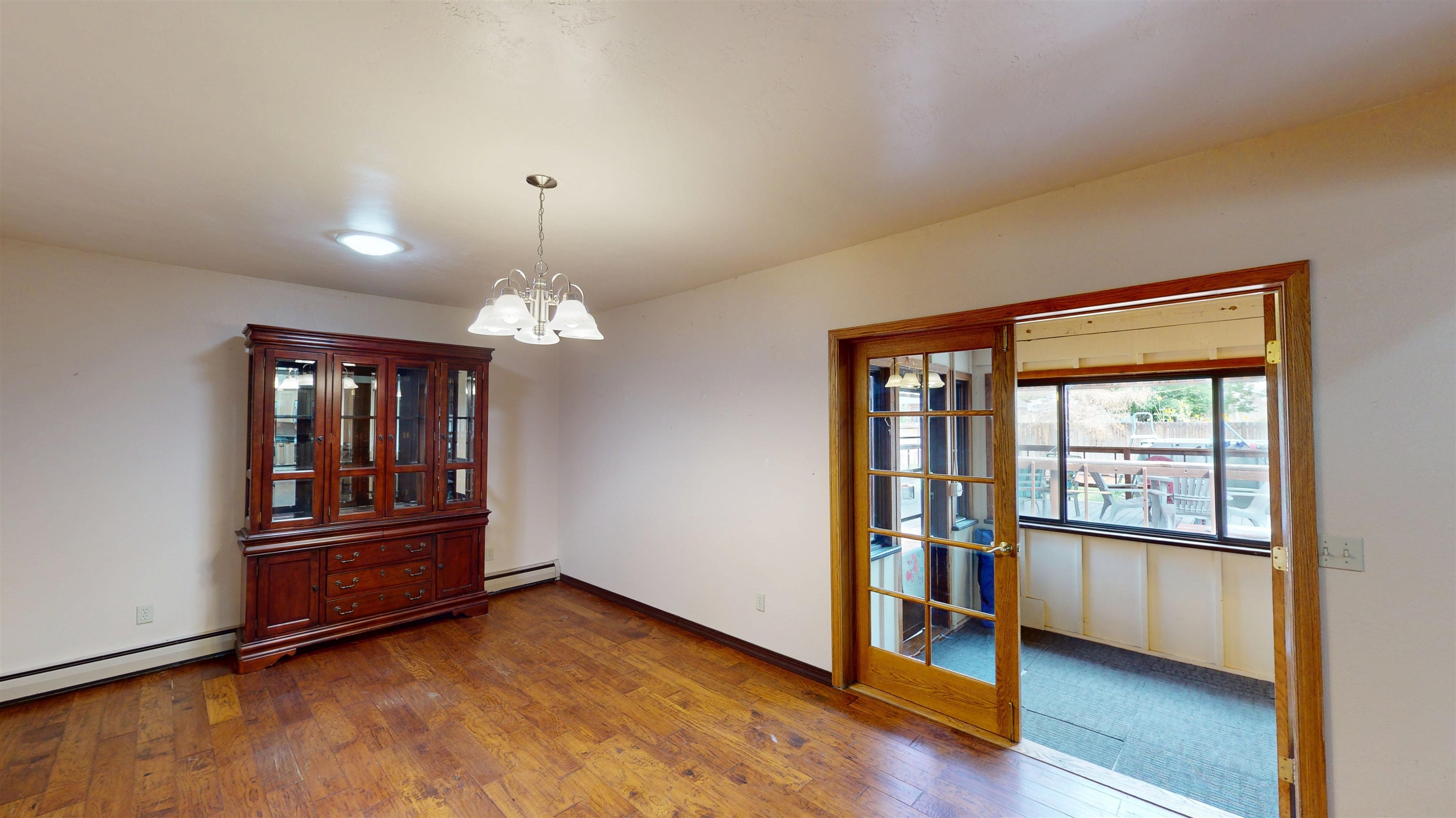 2412 Applewood Circle