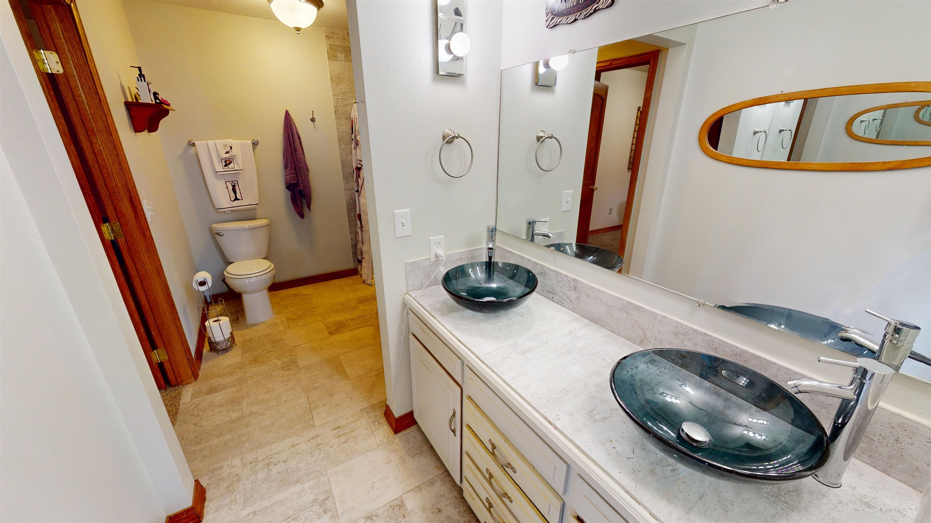 2412 Applewood Circle