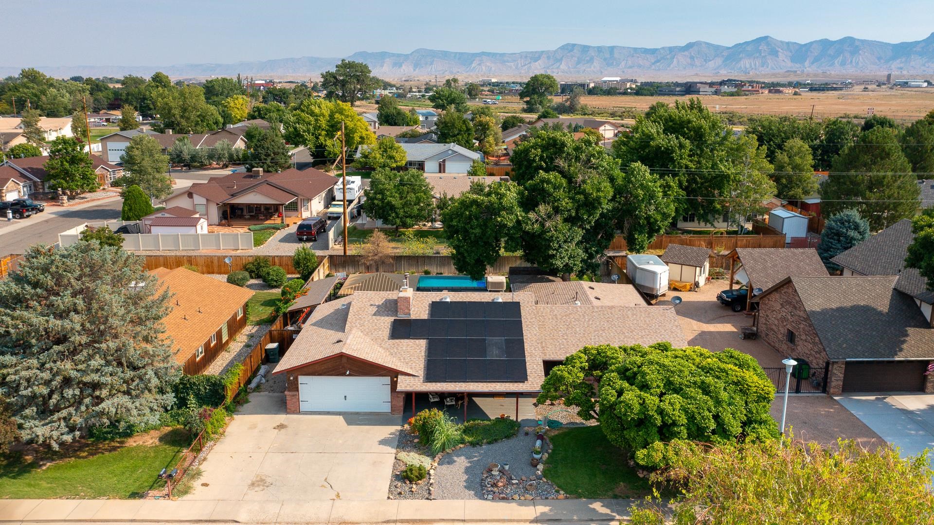 2412 Applewood Circle