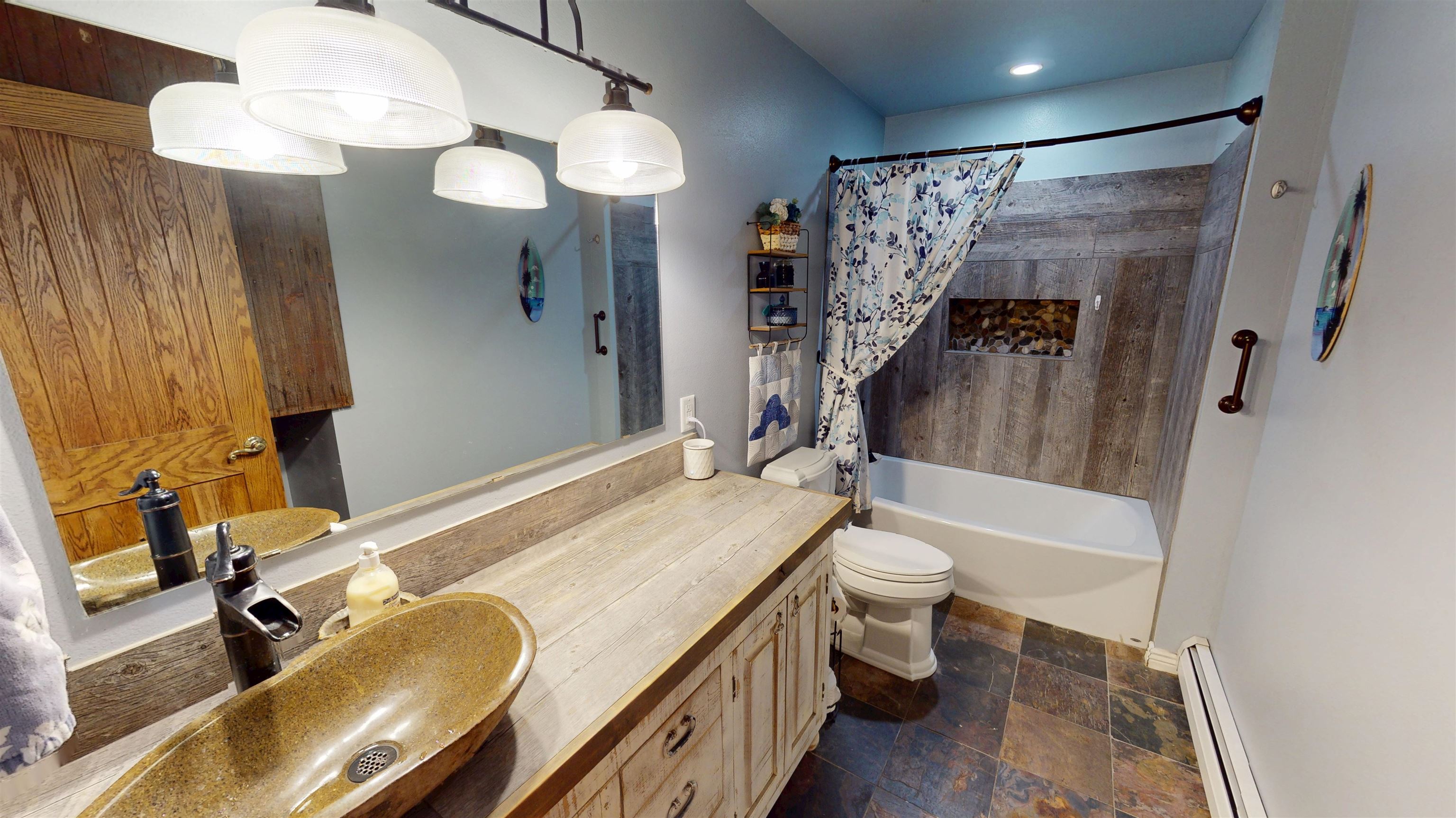2412 Applewood Circle