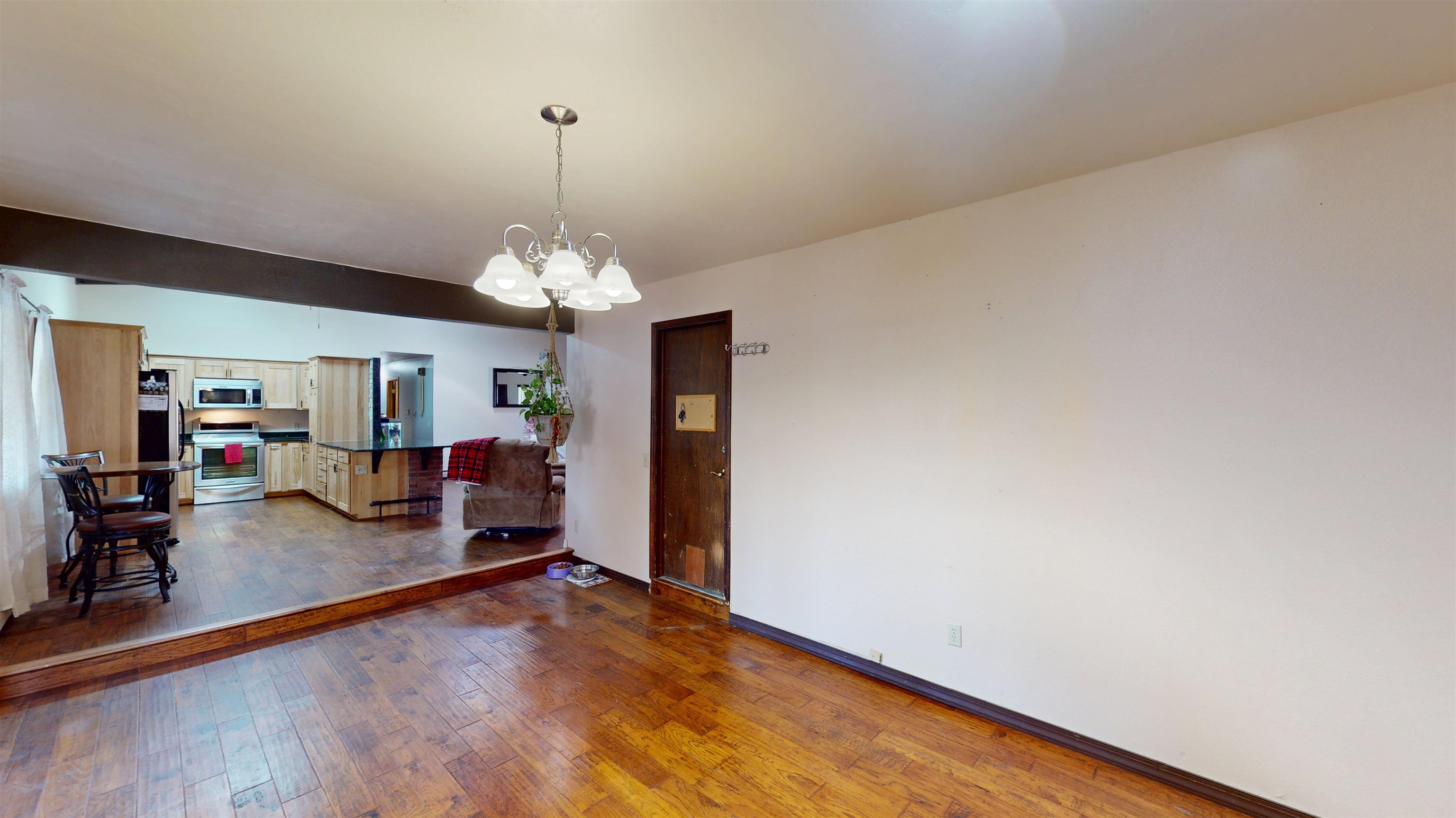 2412 Applewood Circle