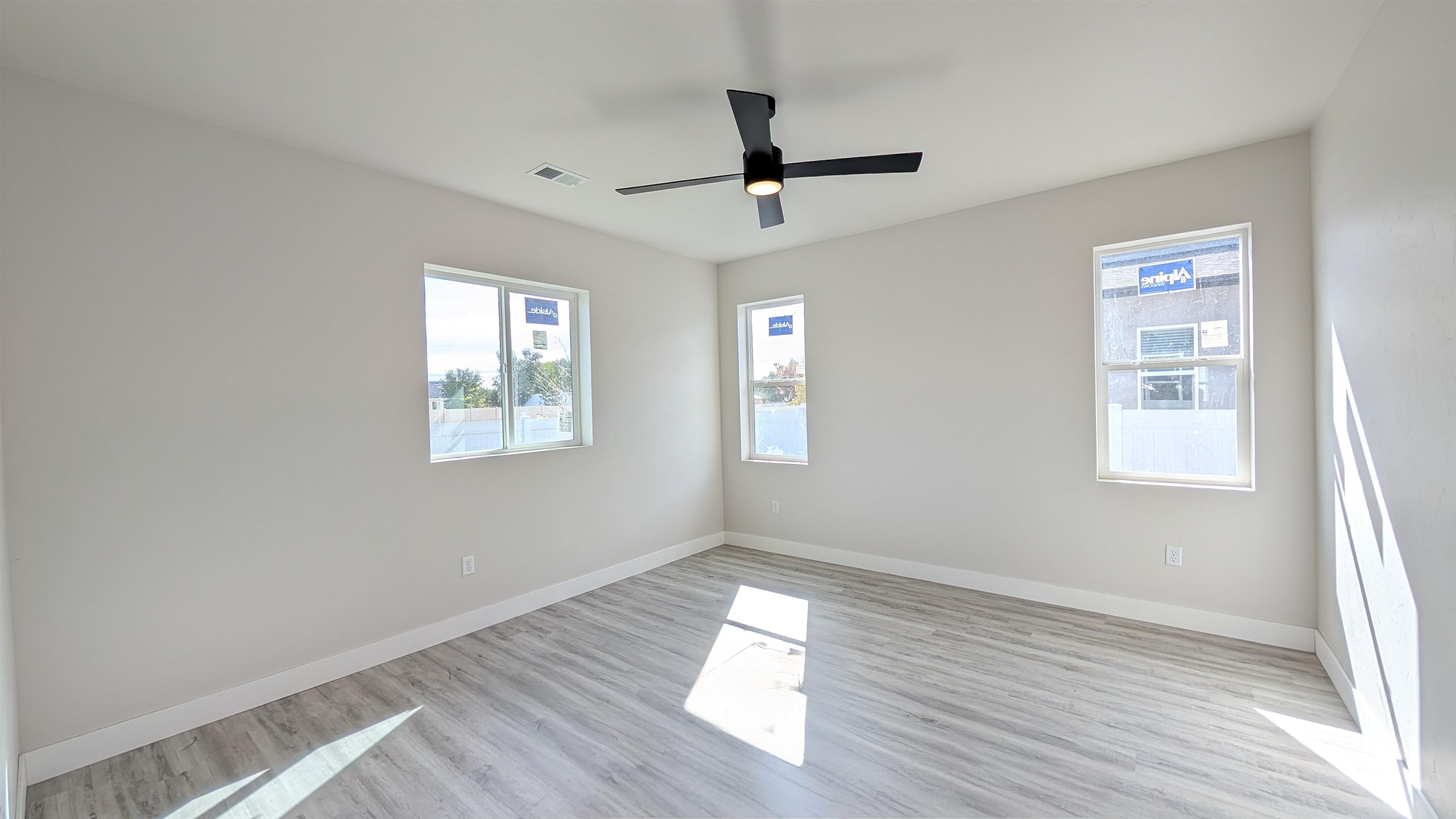 1068 Tungsten Way