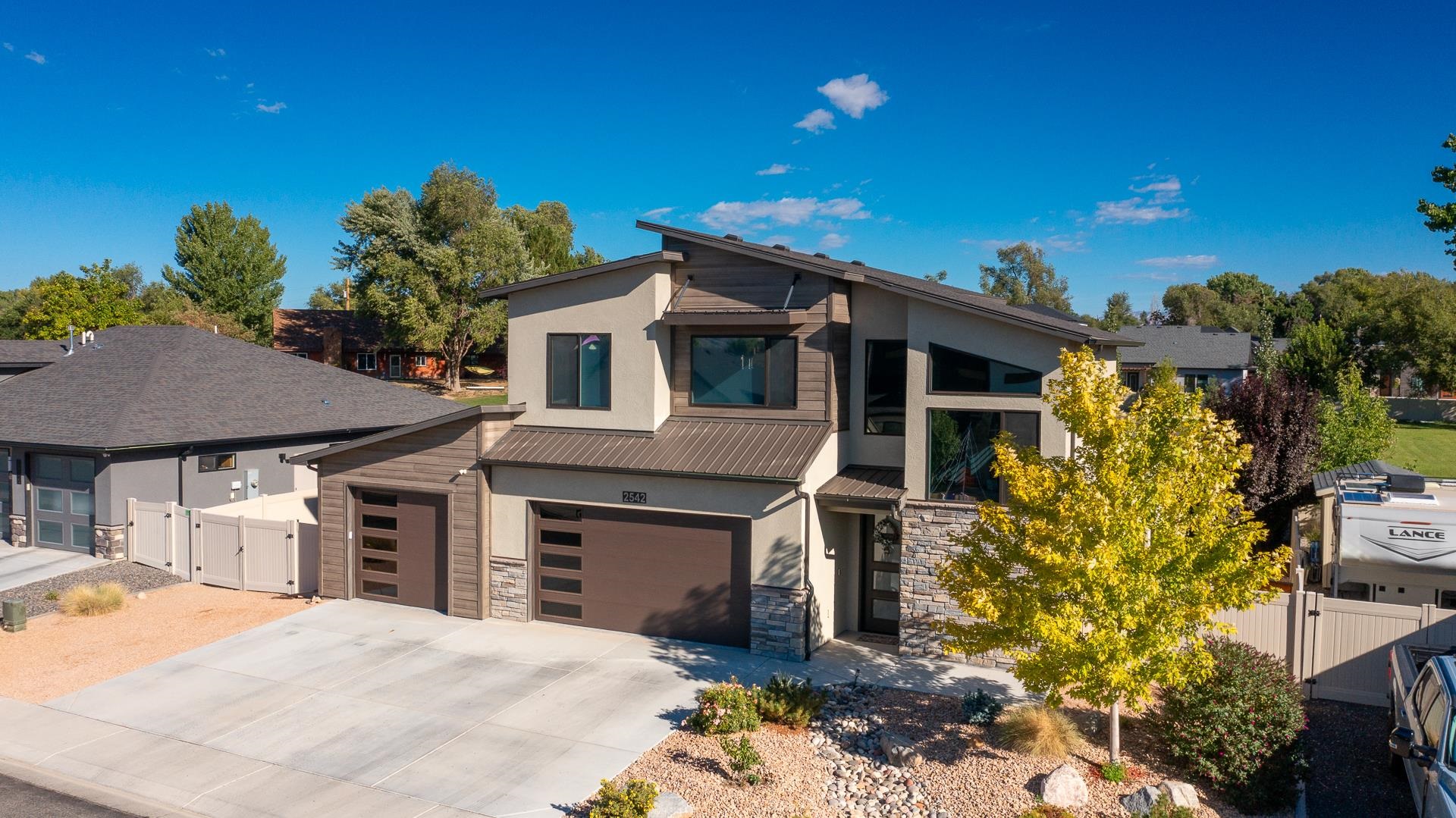 2542 Frying Pan Drive