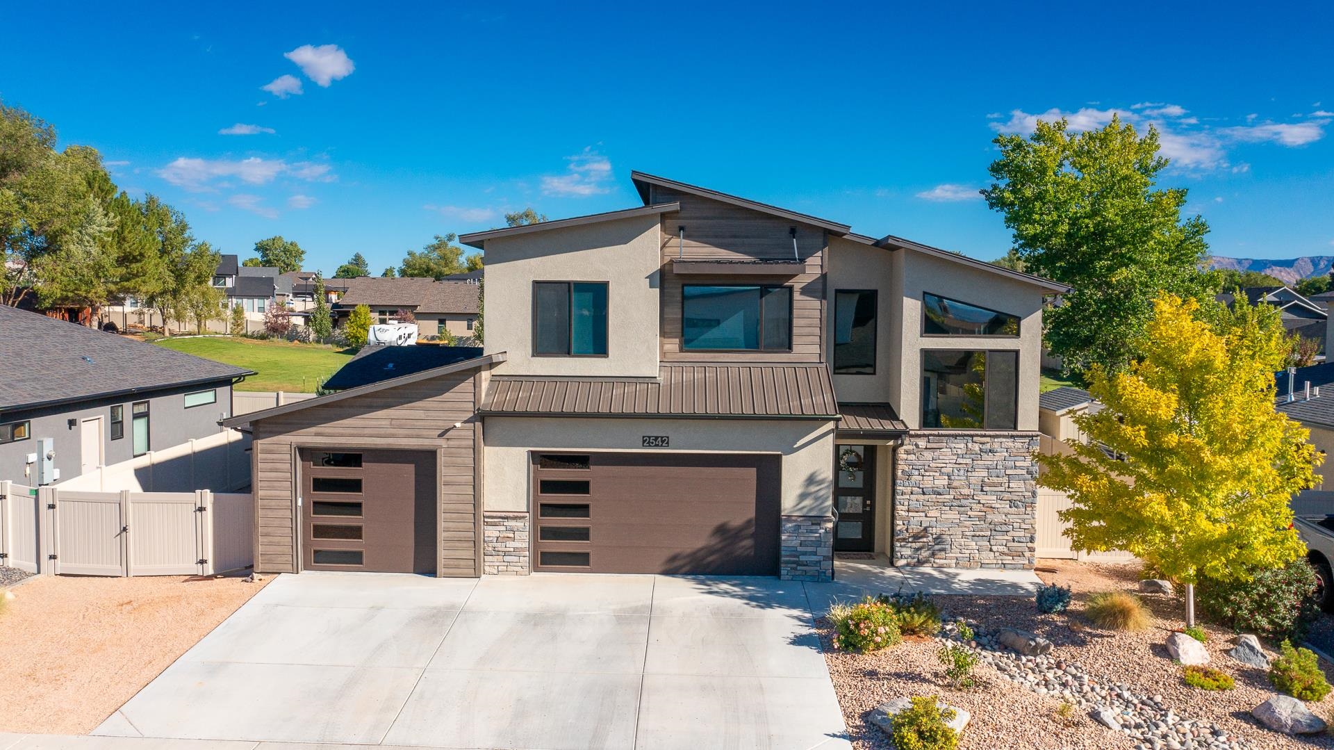 2542 Frying Pan Drive