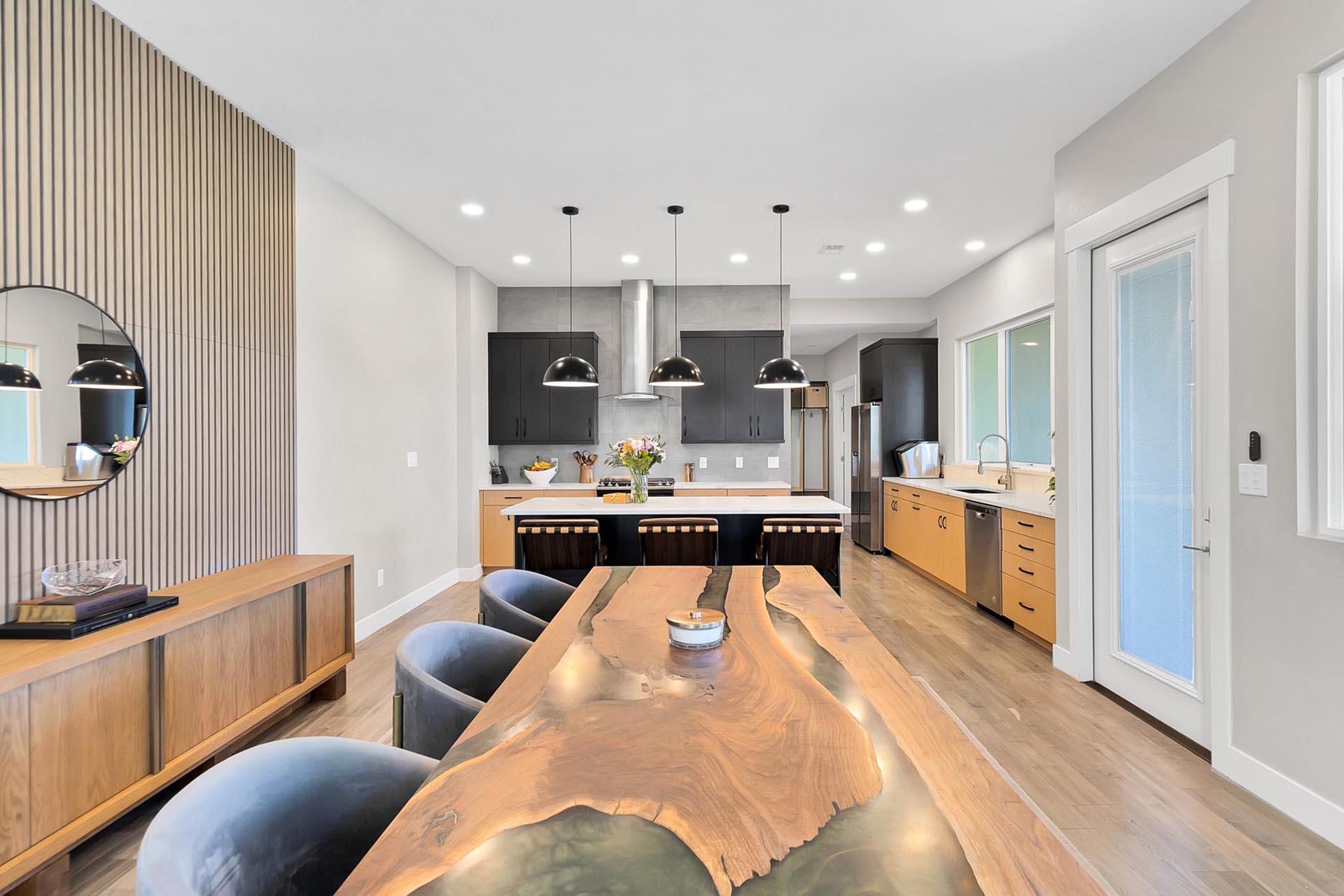 2542 Frying Pan Drive