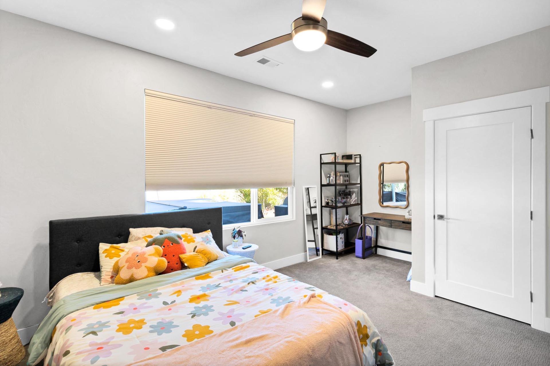 2542 Frying Pan Drive