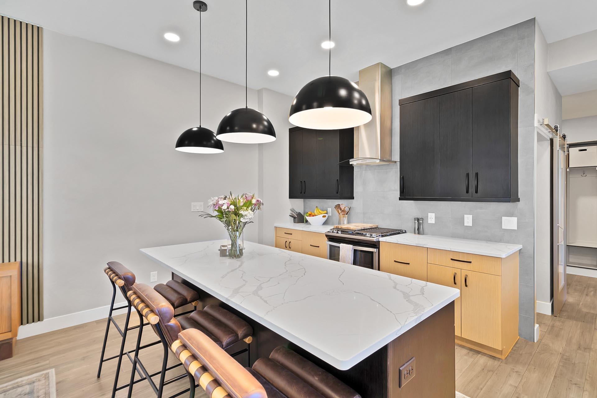 2542 Frying Pan Drive