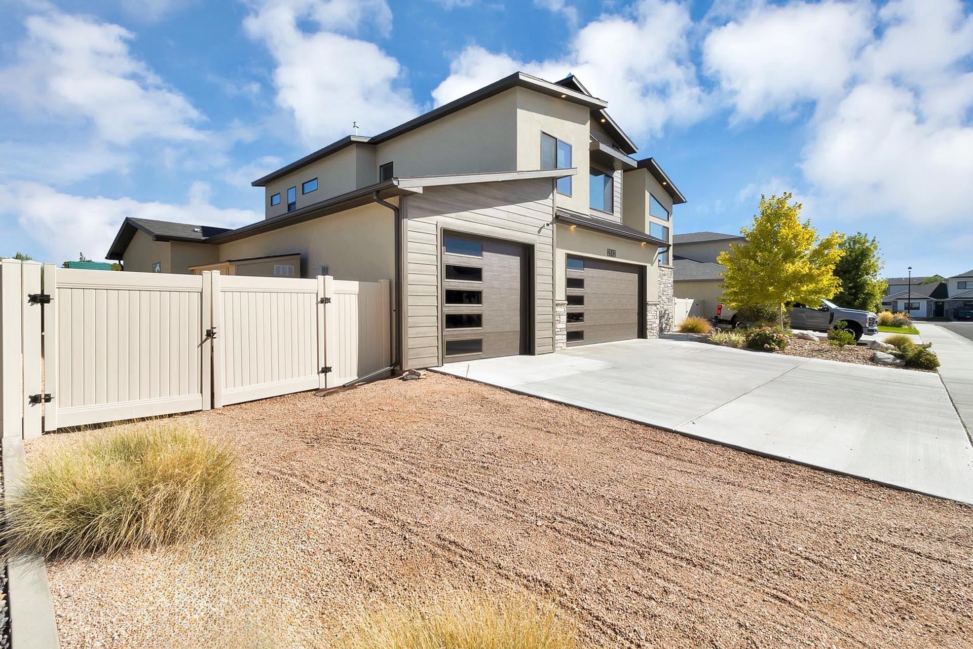 2542 Frying Pan Drive