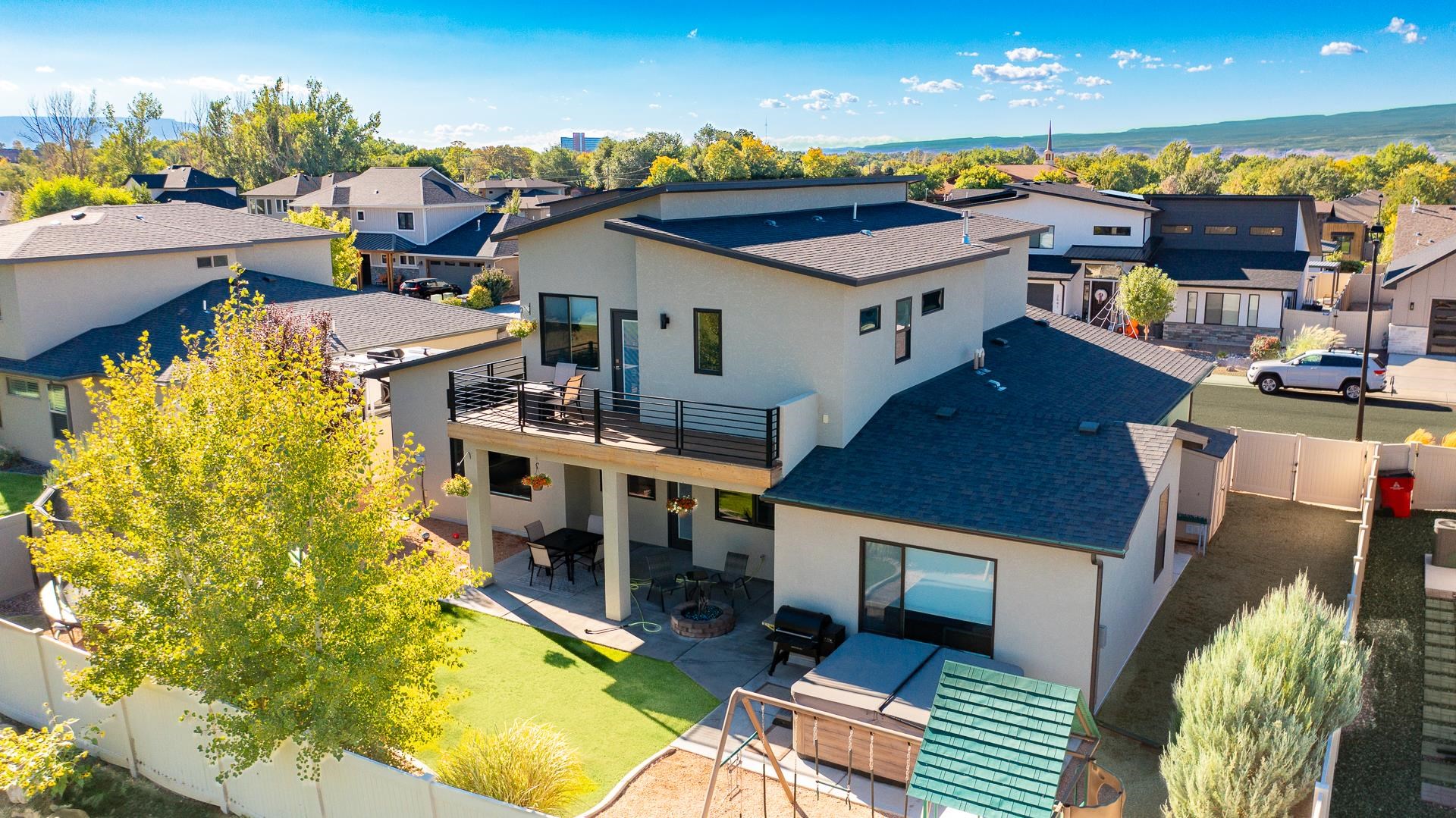 2542 Frying Pan Drive