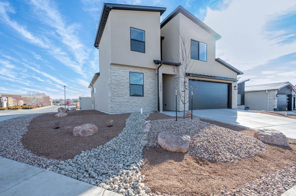 2699 Village Center Way