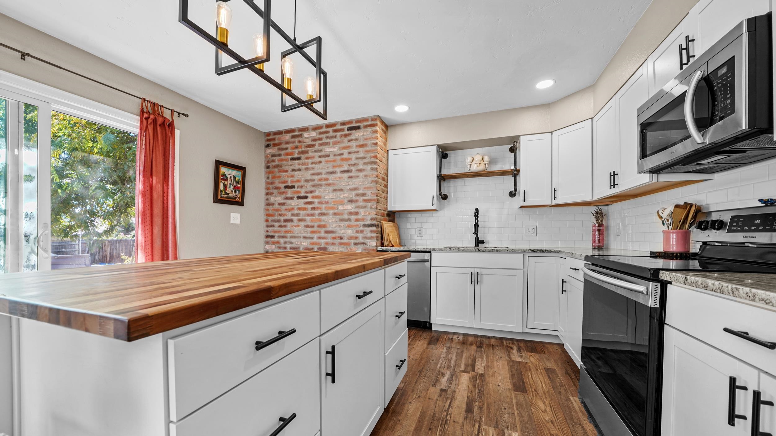 3145 Hallmark Place