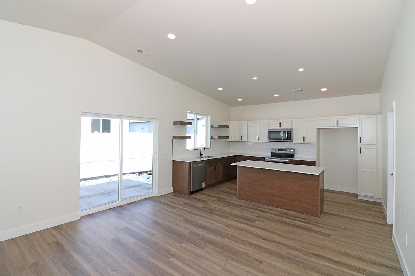 1703 Rusty Rivet Road