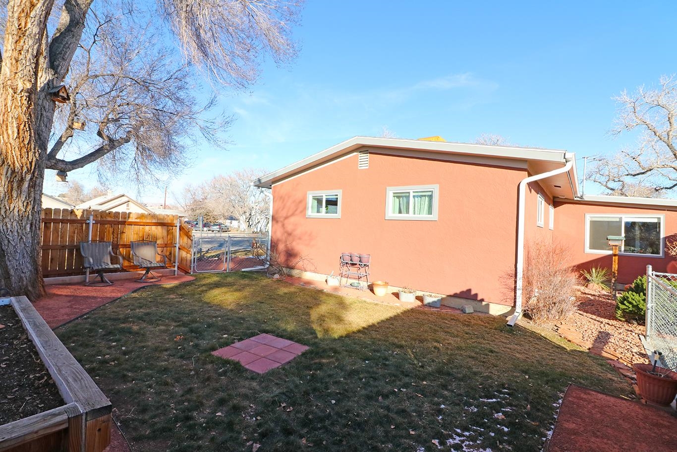 2509 Elm Avenue