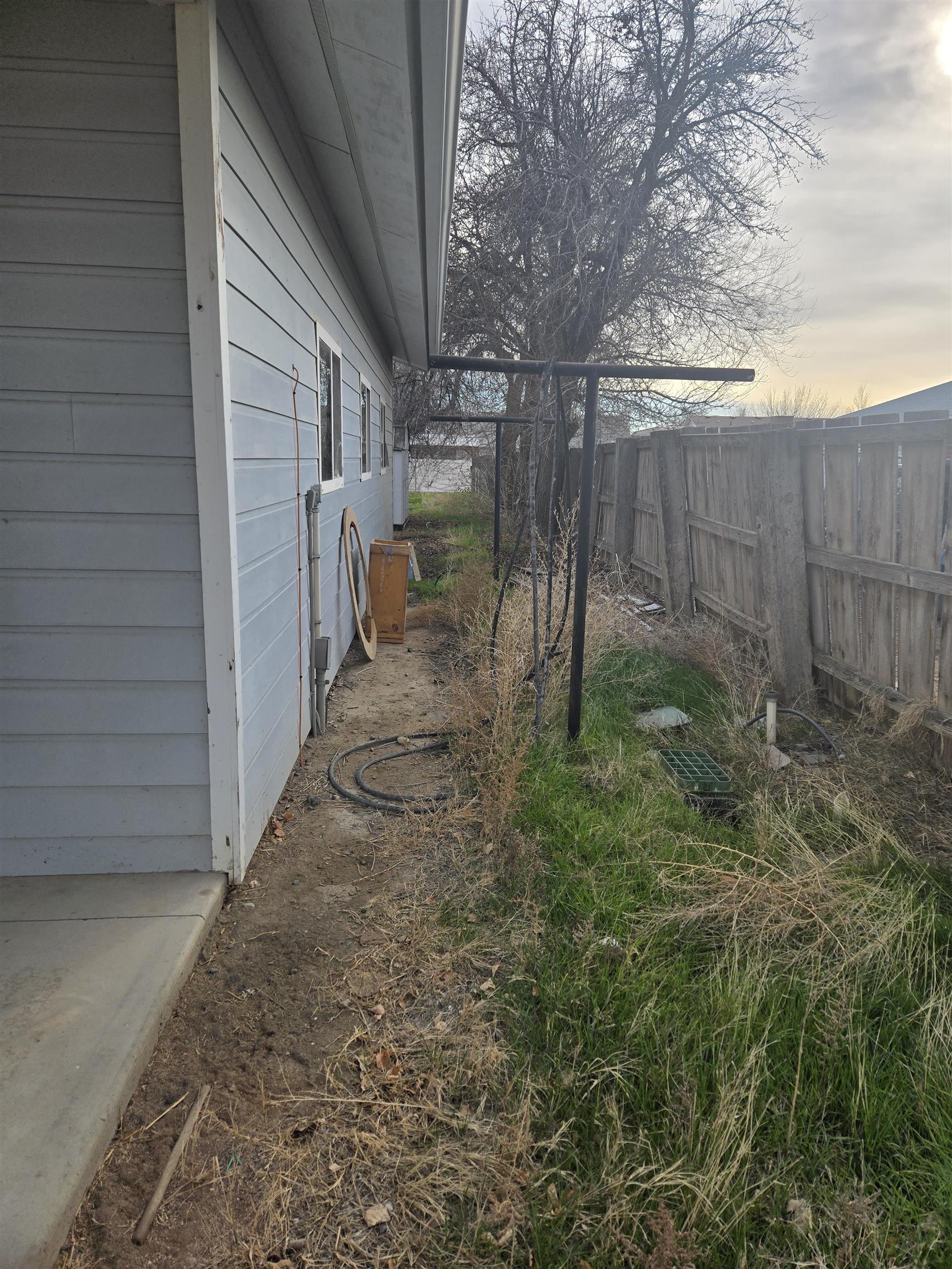3249 E Road