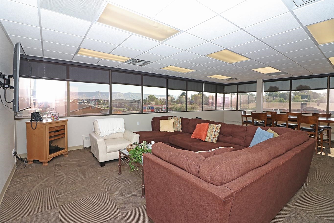 715 Horizon Drive