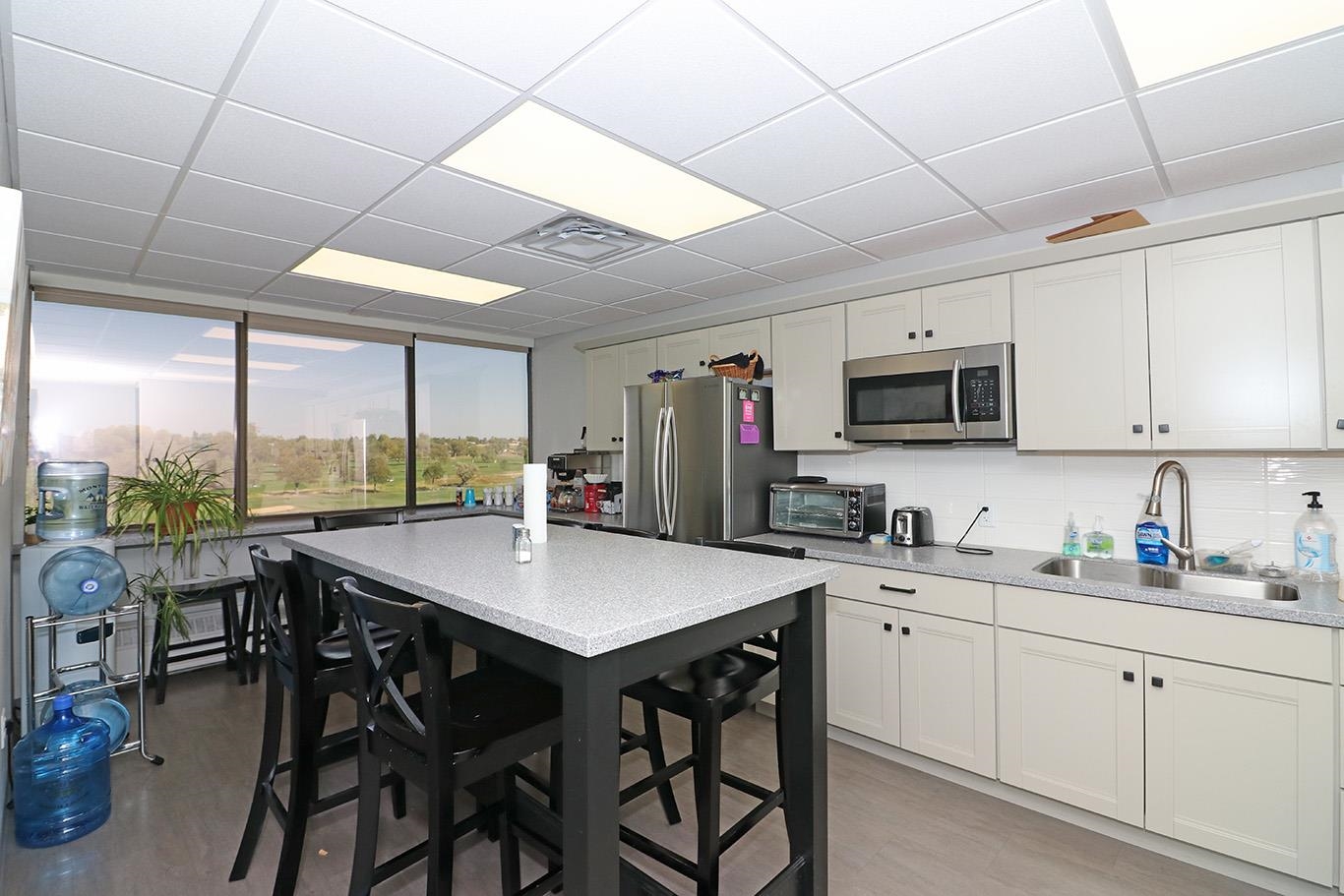 715 Horizon Drive