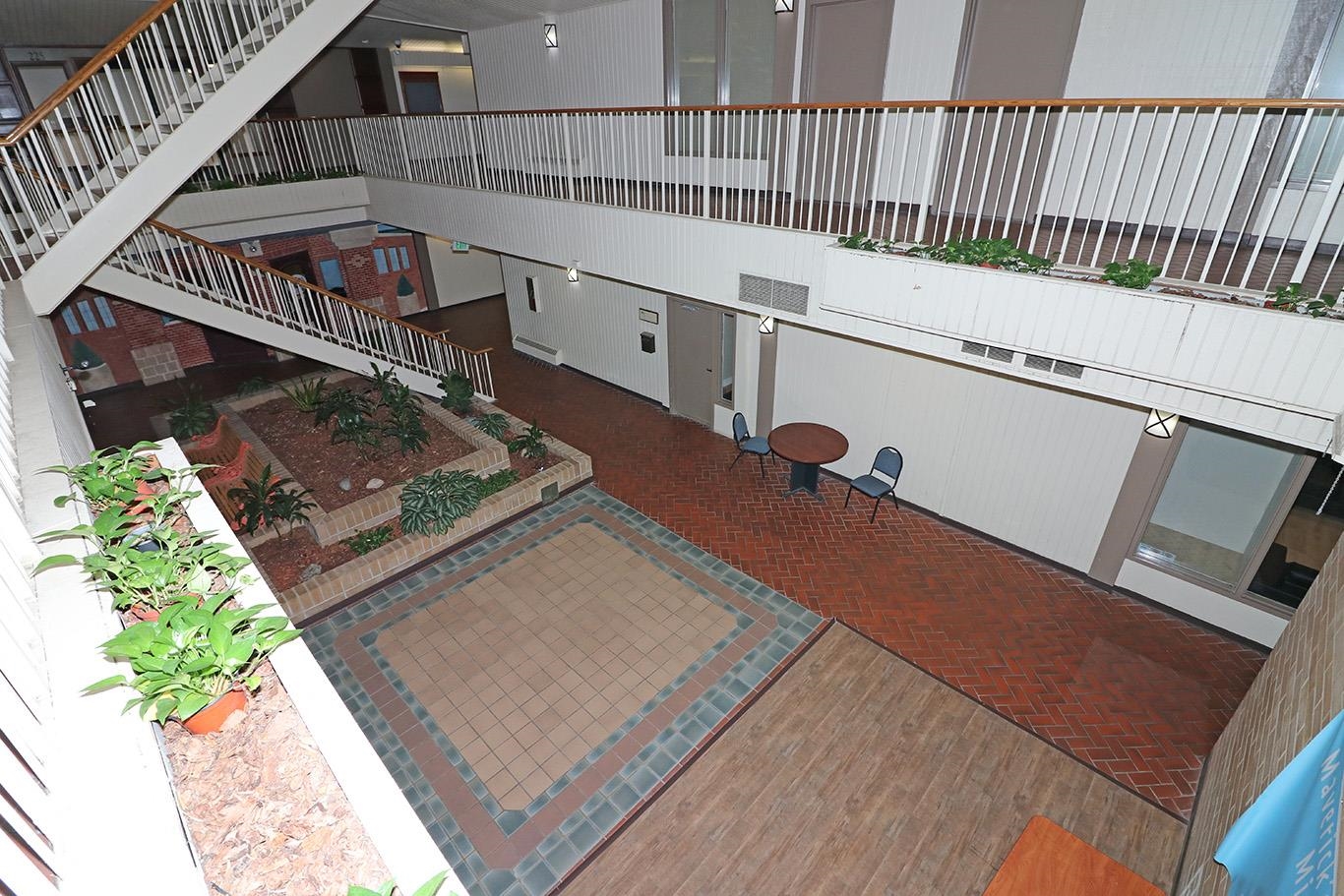 715 Horizon Drive