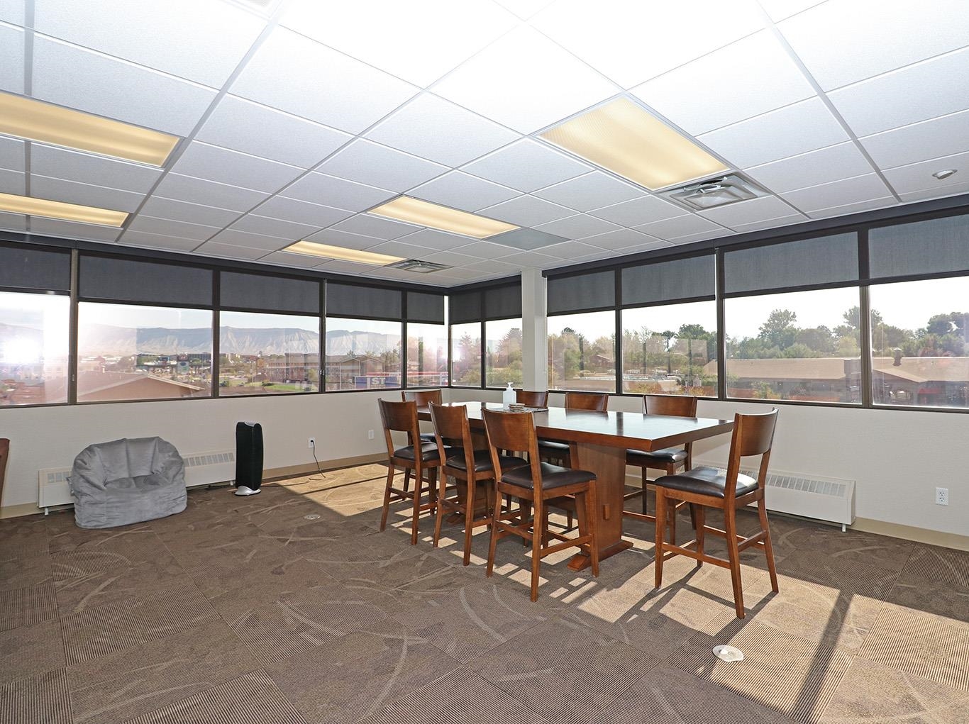 715 Horizon Drive