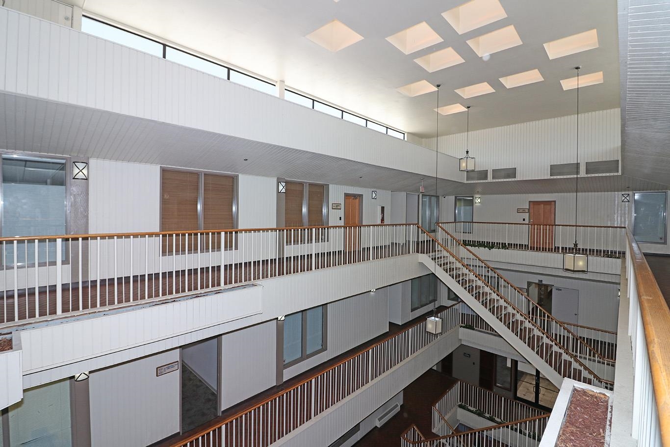 715 Horizon Drive
