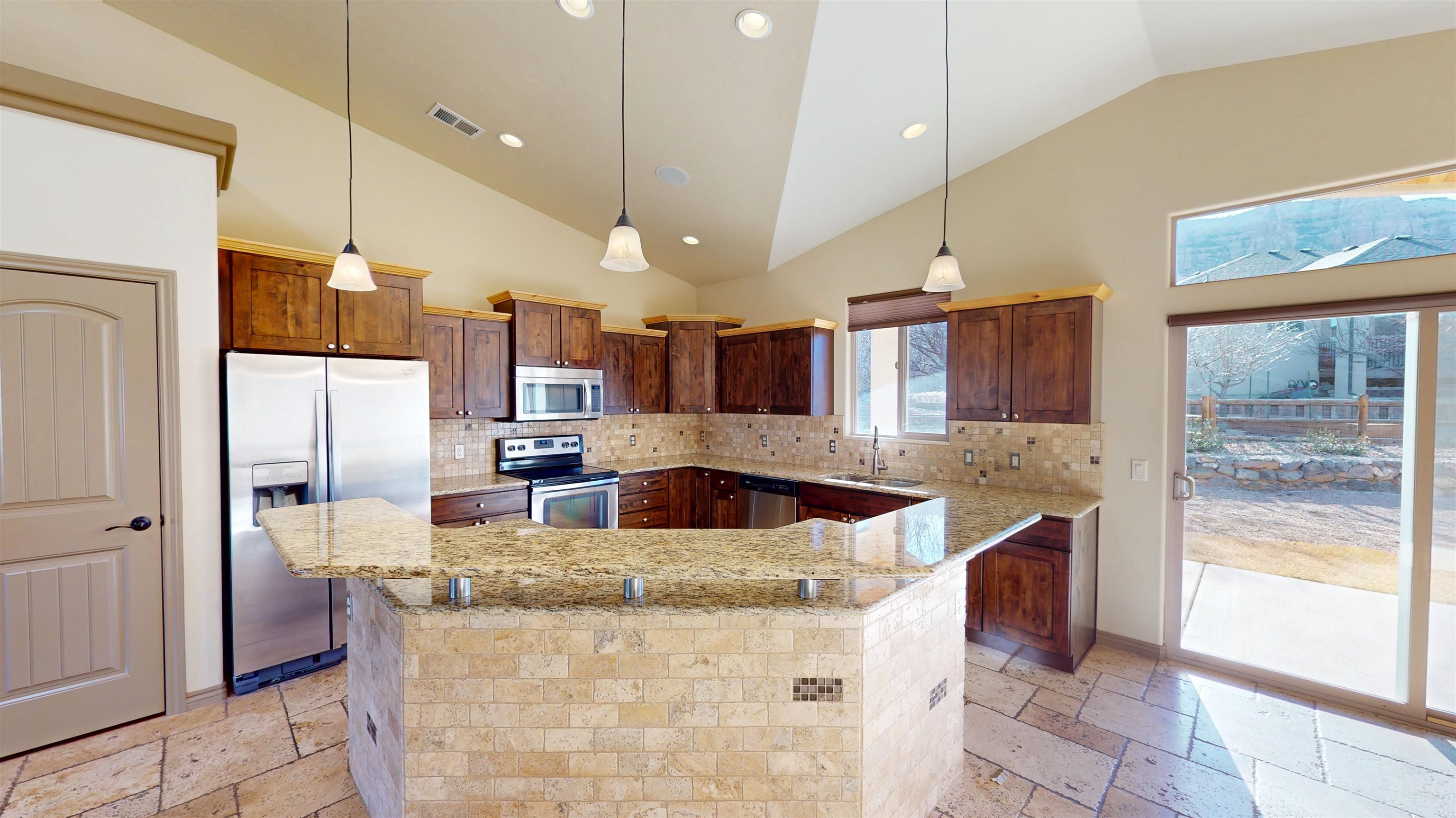 2085 Link Lane
