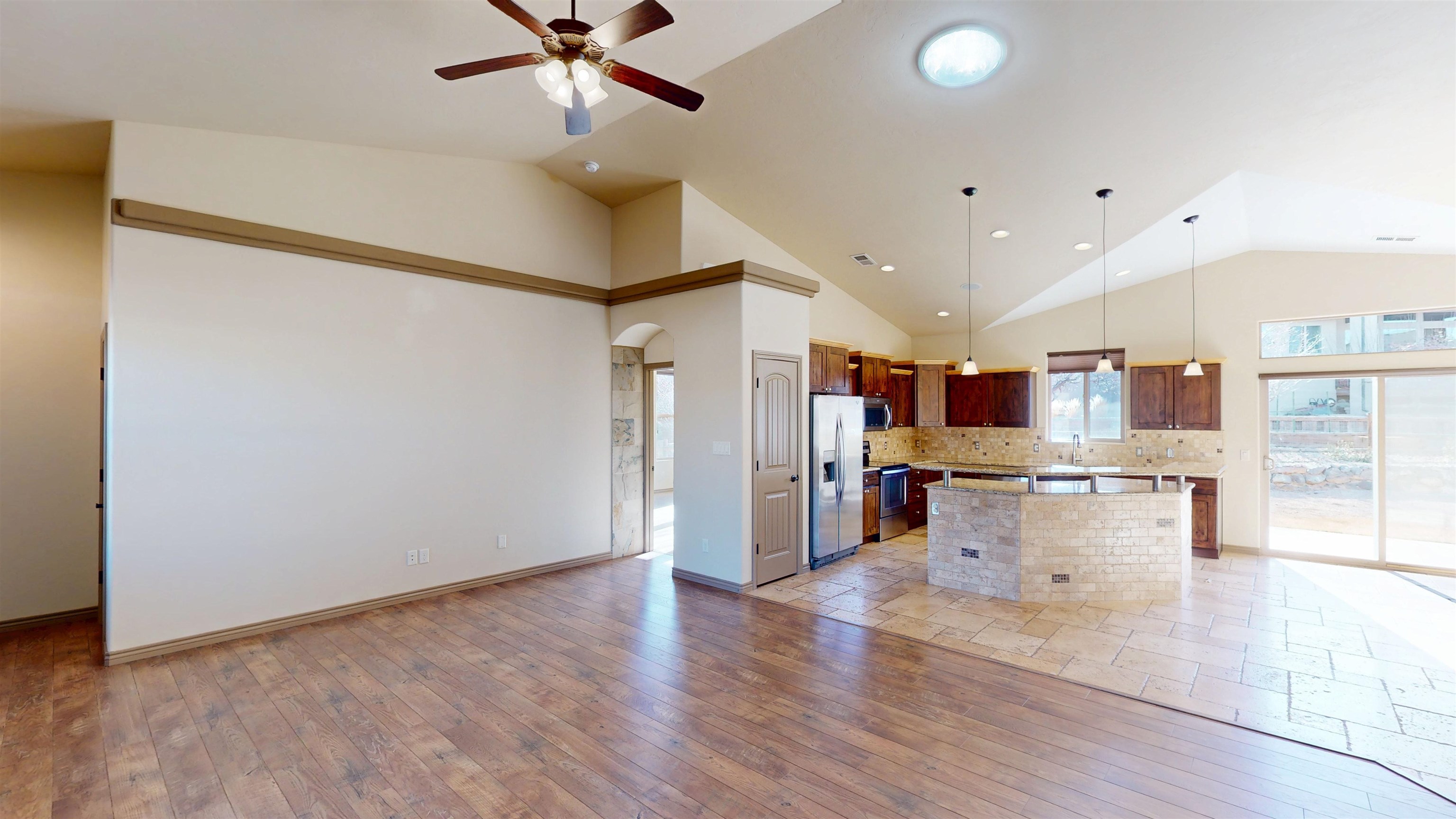 2085 Link Lane