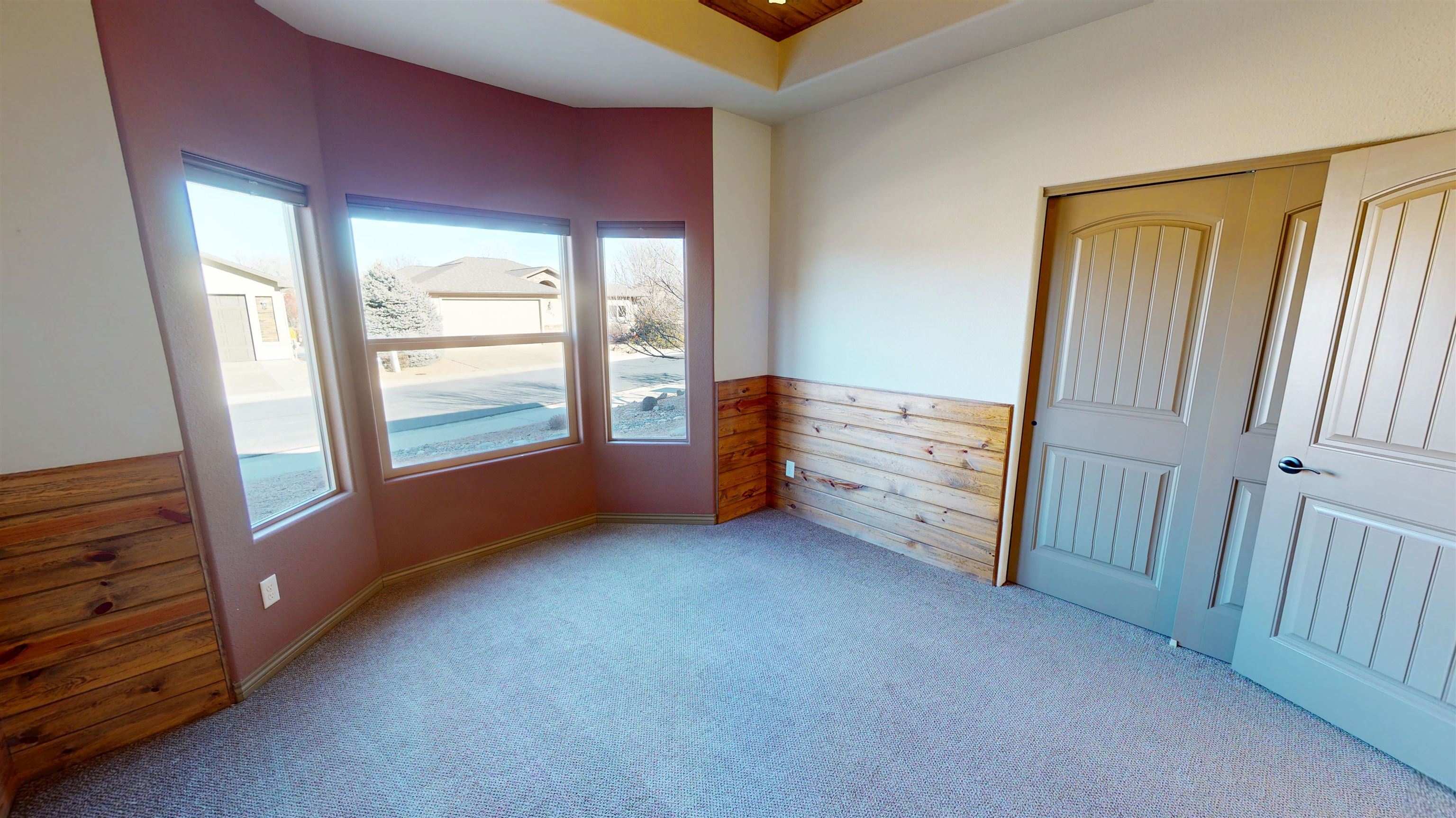 2085 Link Lane