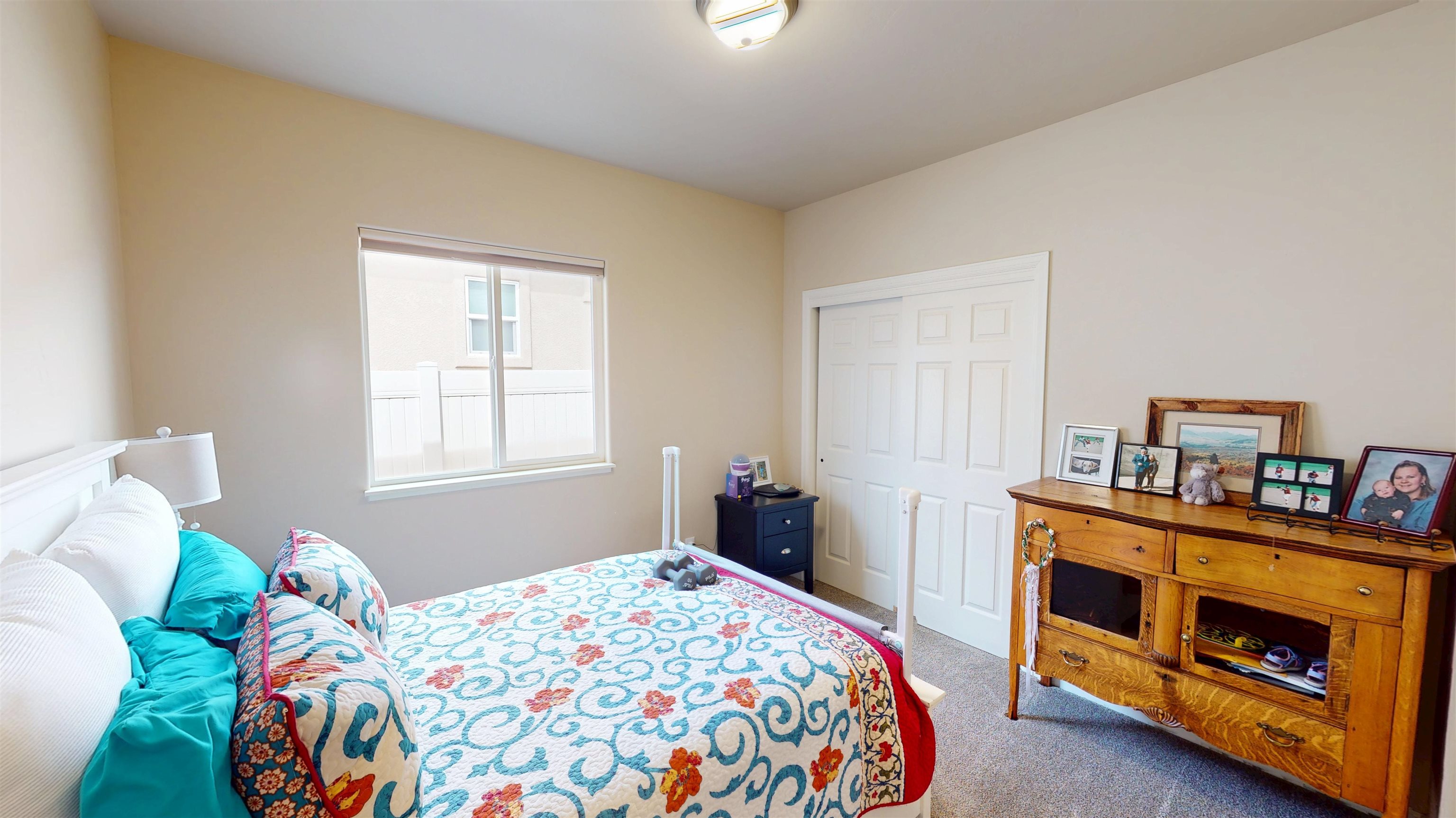 952 Echo Canyon Street