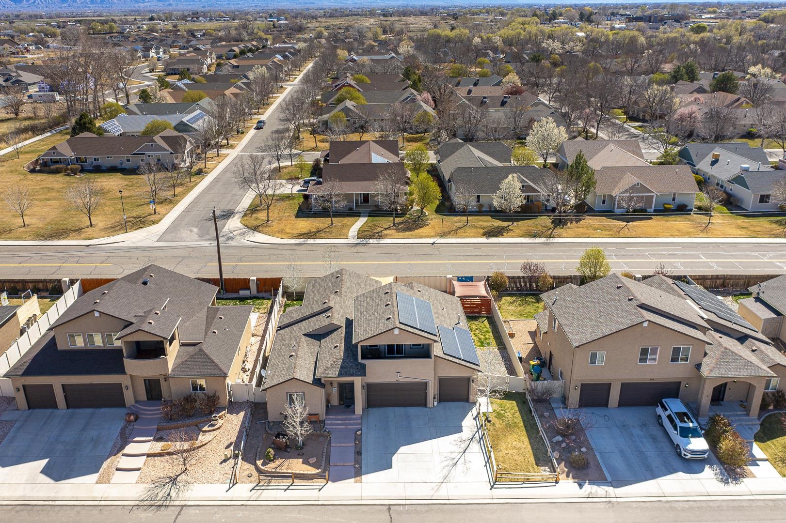 952 Echo Canyon Street