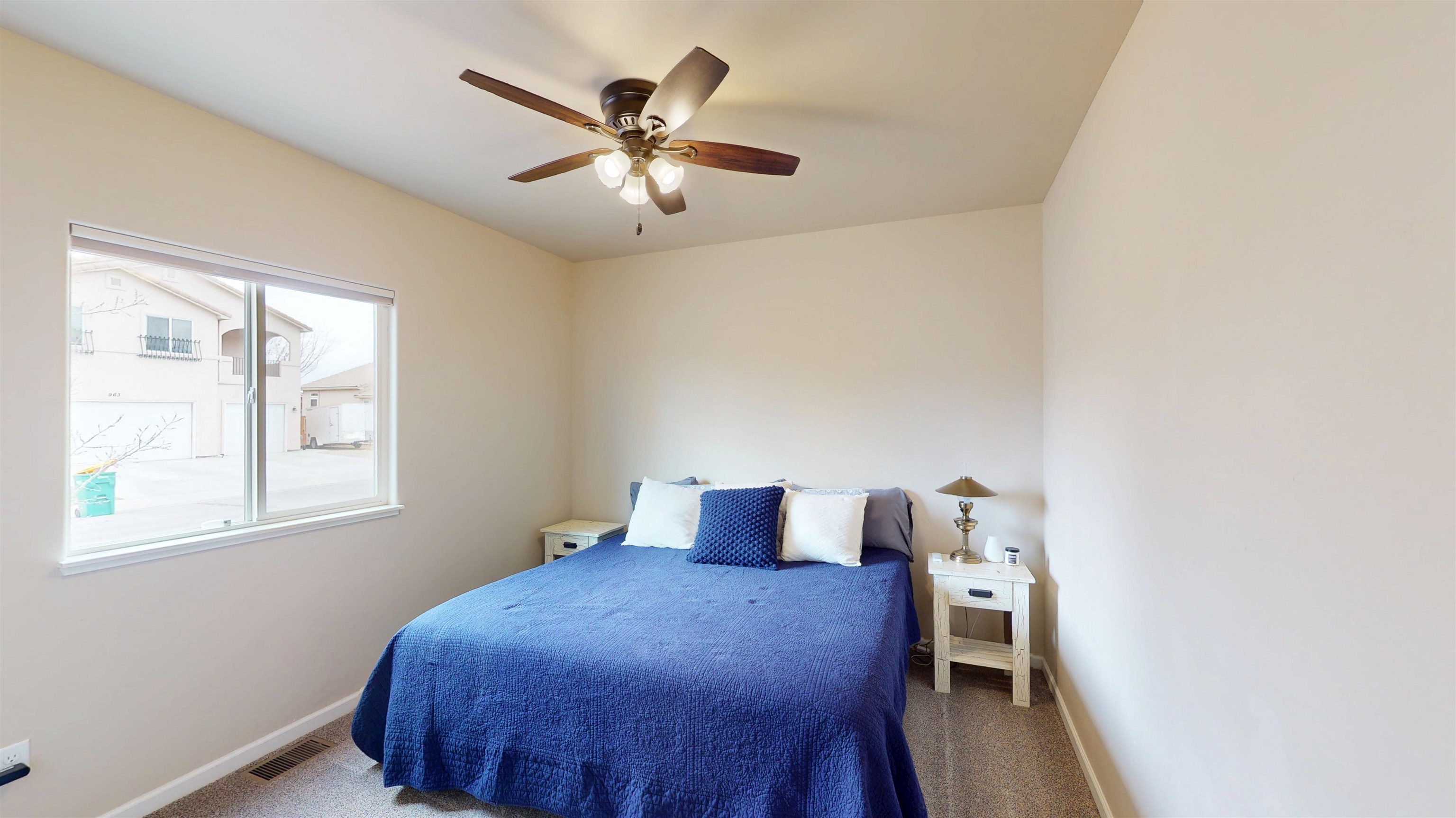 952 Echo Canyon Street