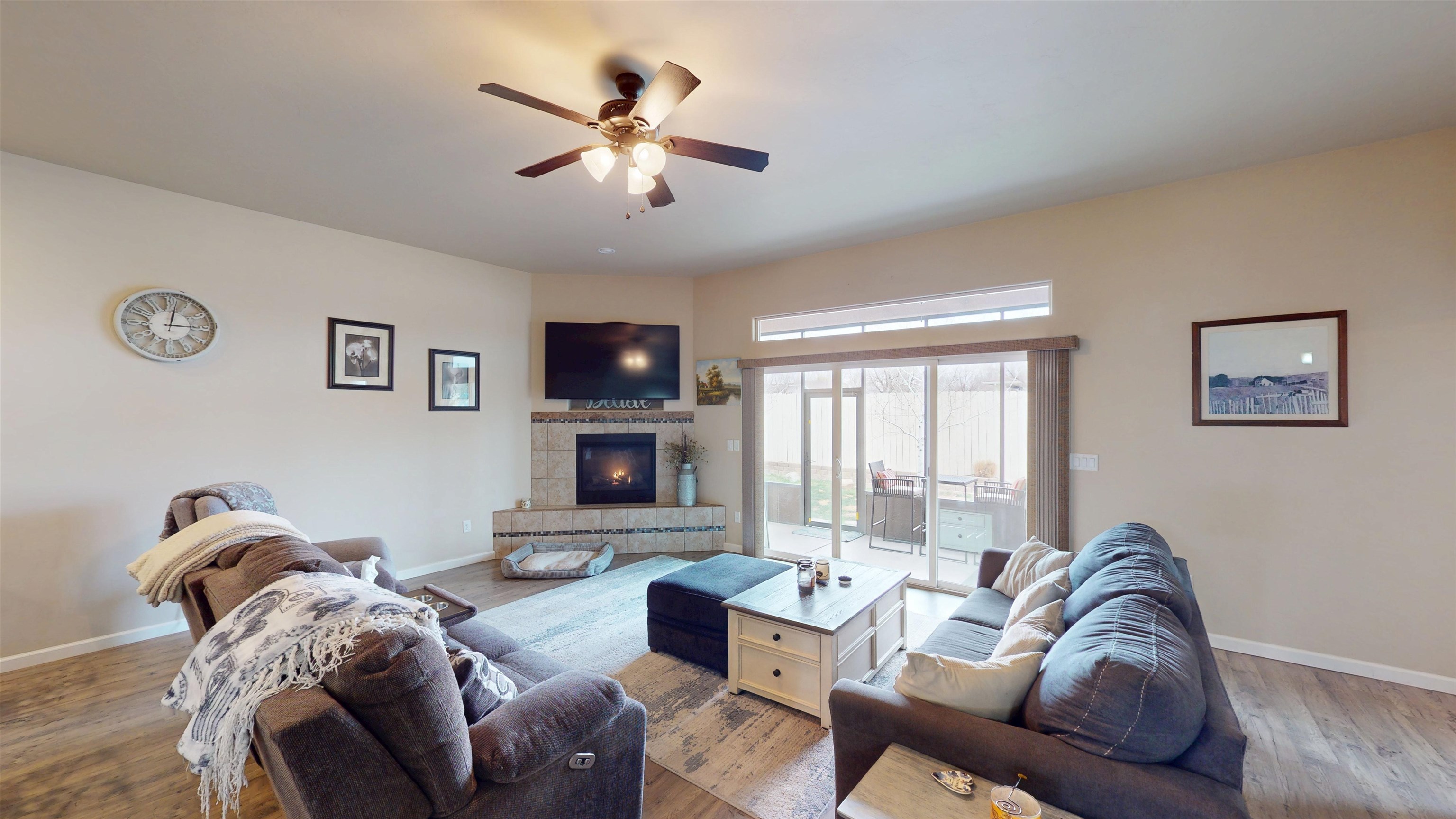 952 Echo Canyon Street