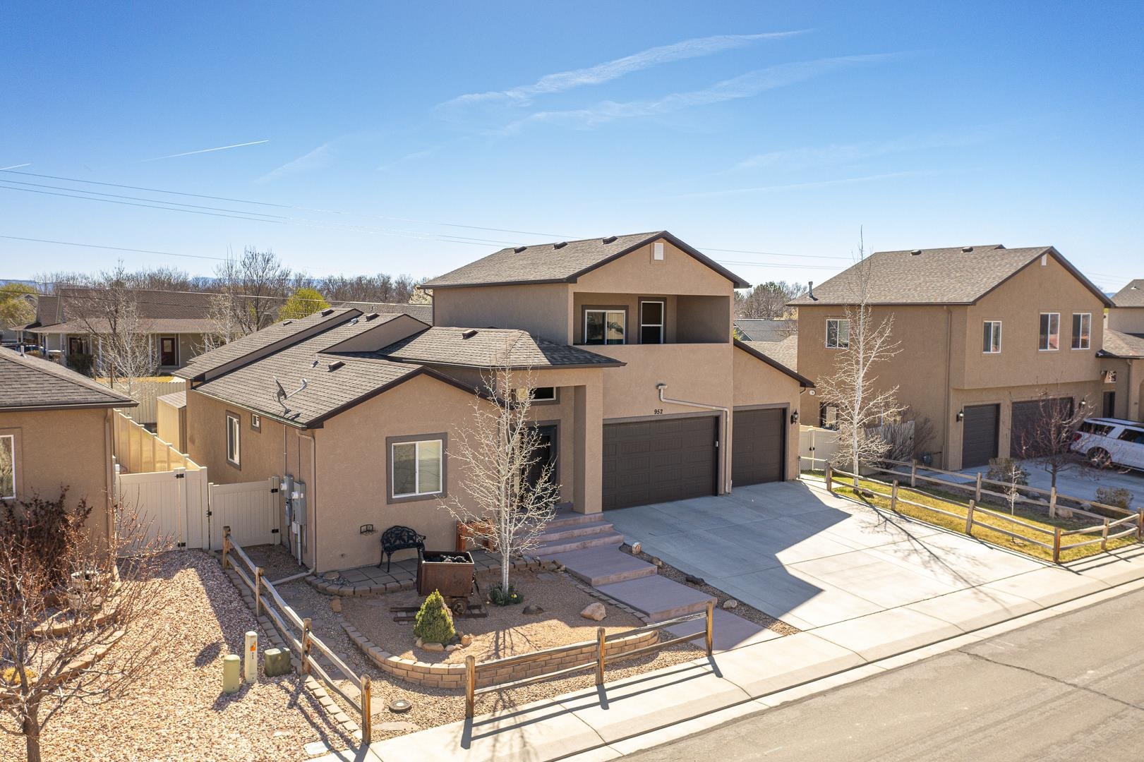 952 Echo Canyon Street