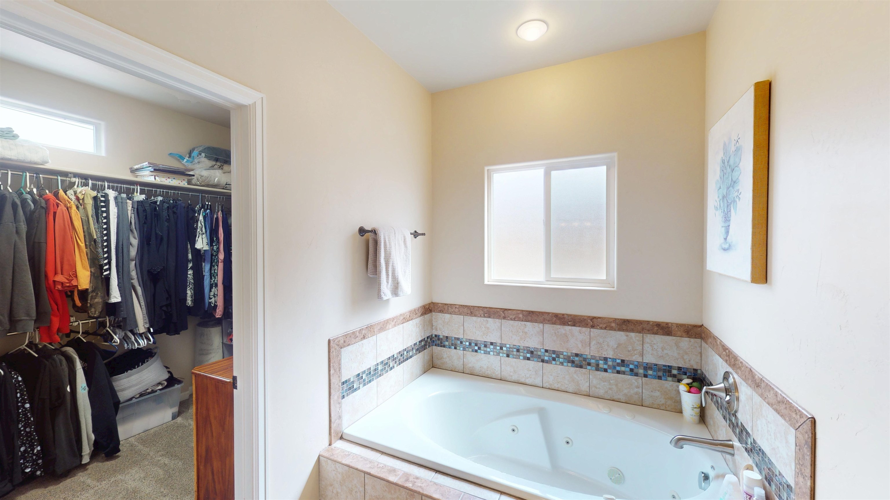 952 Echo Canyon Street