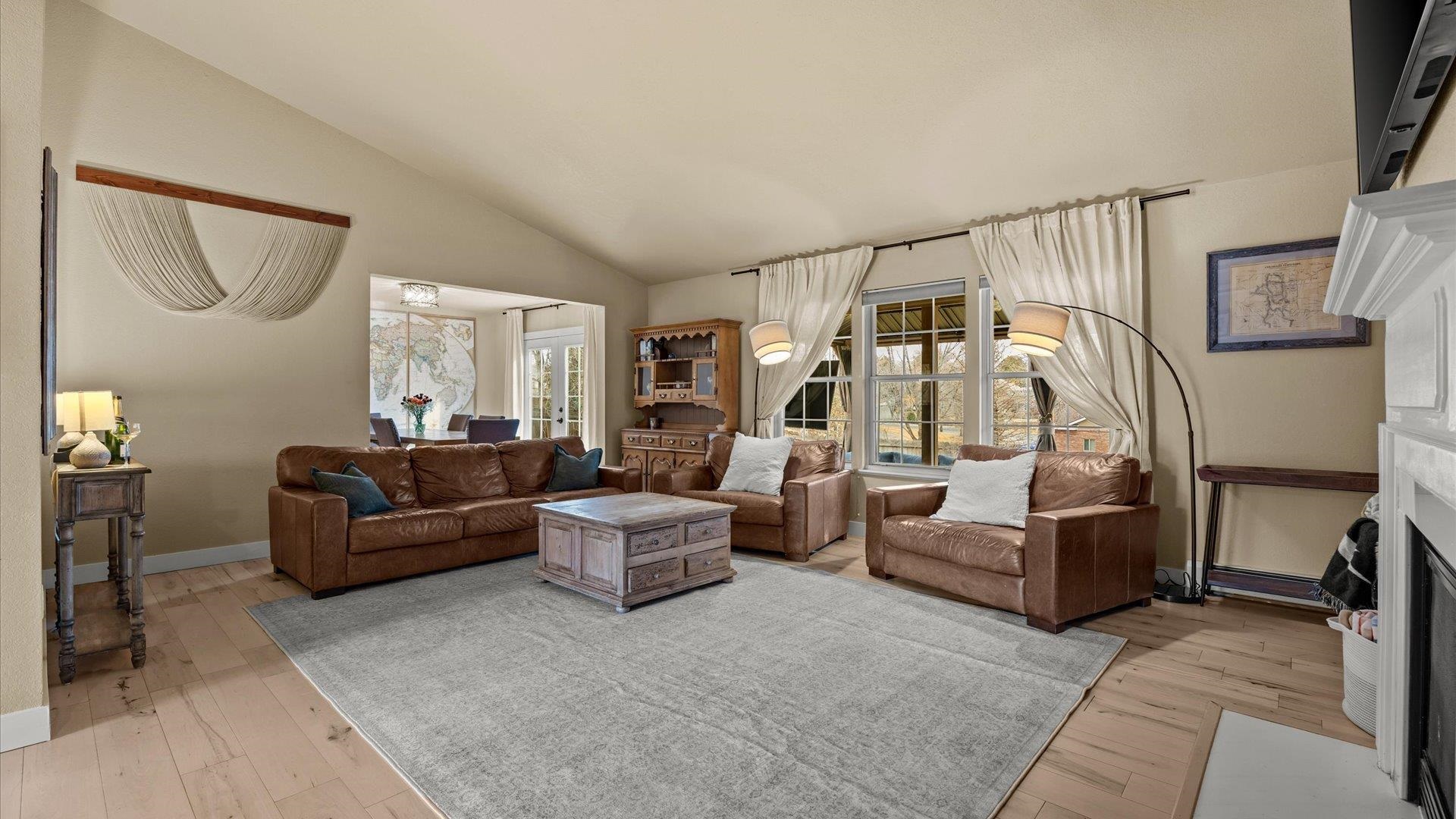 3610 Ponderosa Way