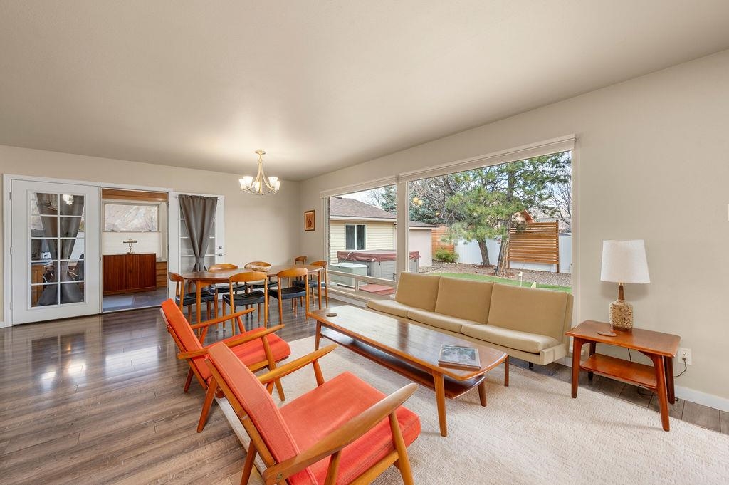 827 Lincoln Court