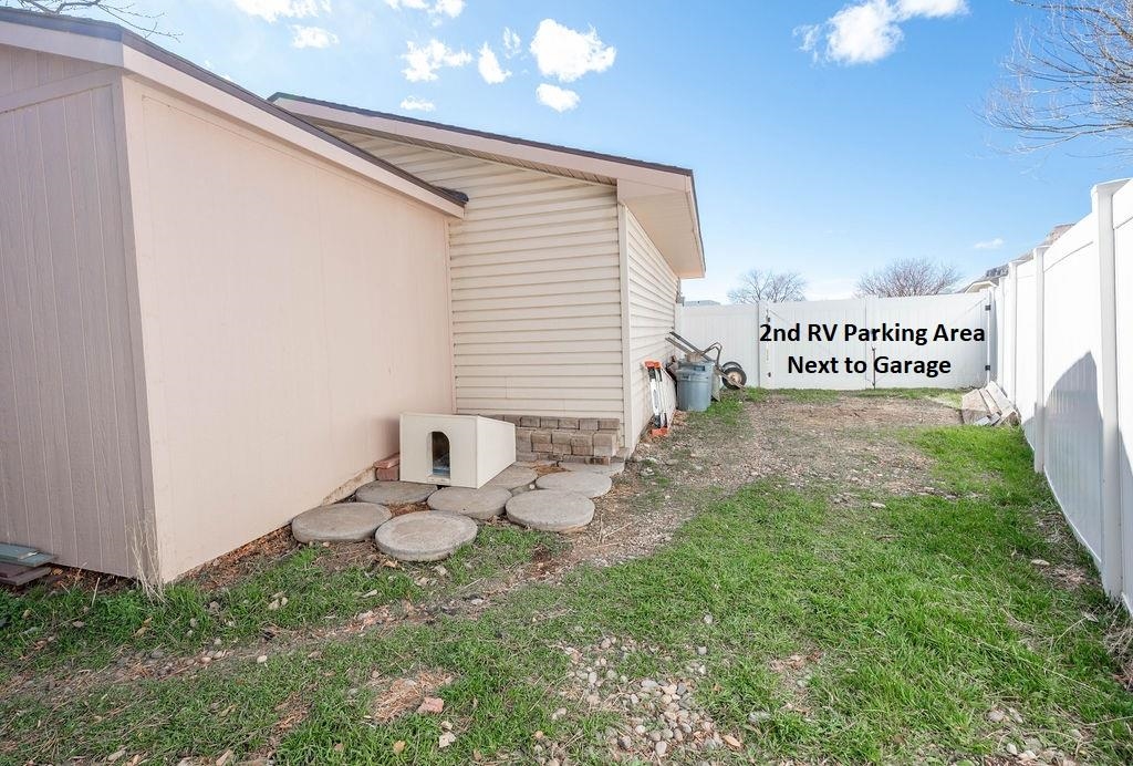 827 Lincoln Court