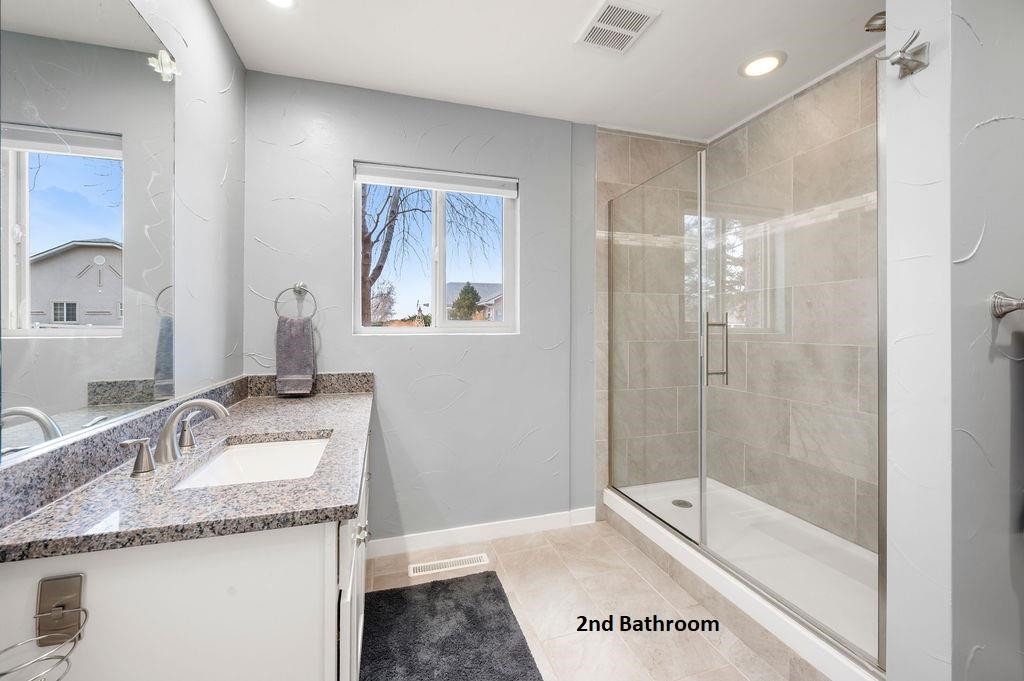 827 Lincoln Court